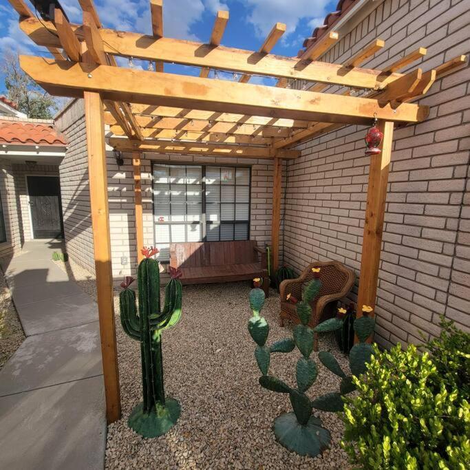 The Ritz Spa Sanctuary Hot Tub/Patio/Fam/Pet Las Cruces Eksteriør bilde